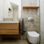 Dwupoziomowy 3city W Gdyni Z Biurkiem I Balkonem By Renters 公寓 格丁尼亚