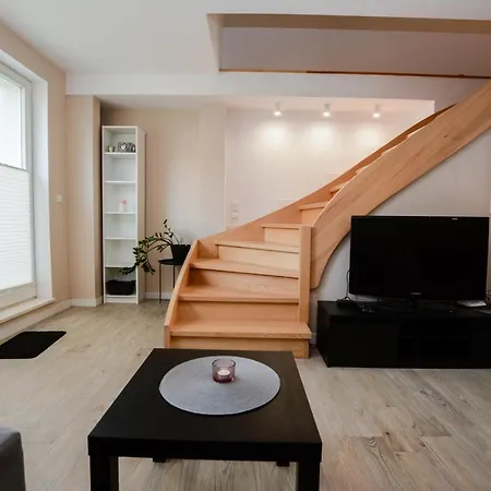 Apartament Dwupoziomowy 3city W Gdyni Z Biurkiem I Balkonem By Renters