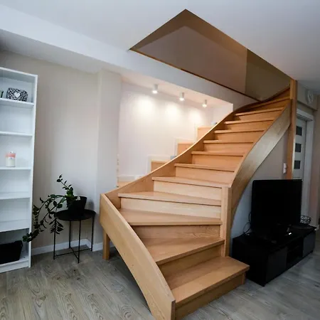 Dwupoziomowy 3city W Gdyni Z Biurkiem I Balkonem By Renters 公寓 *